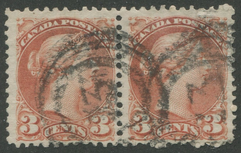 0037CA2311 - Canada #37 Pair, 2-Ring Numeral Cancel &#39;13&#39;