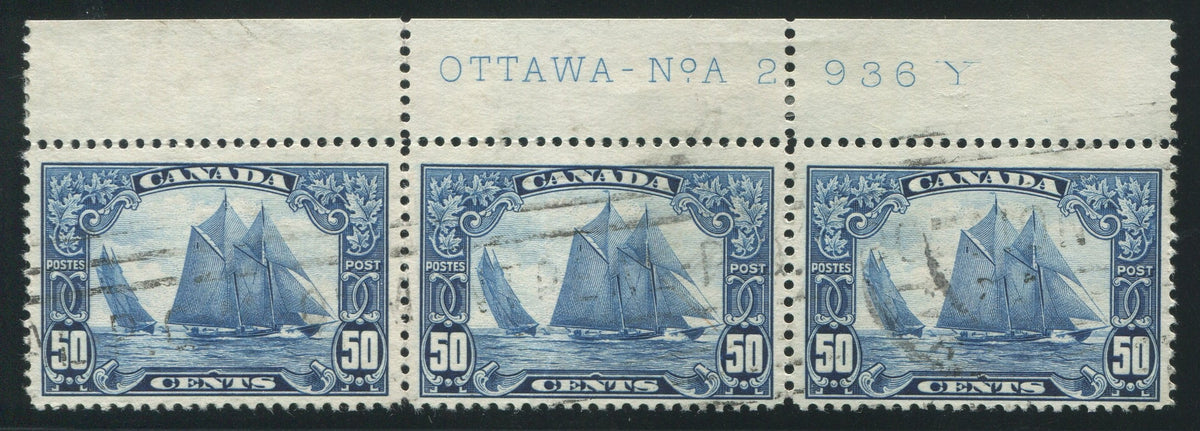 0158CA1709 - Canada #158 Plate Strip of 3