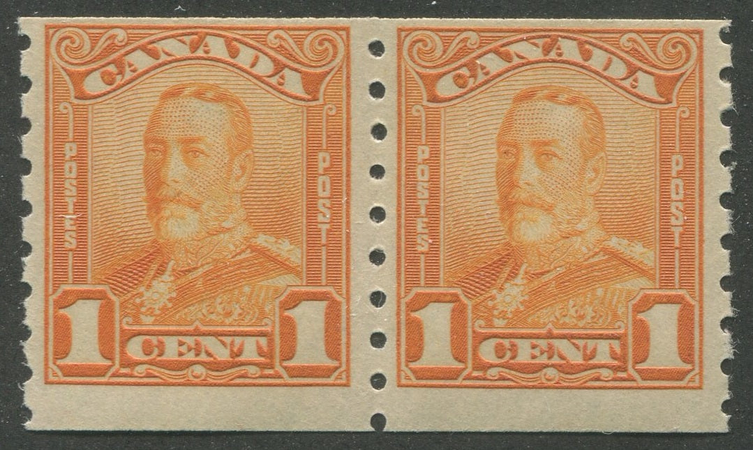 0160CA2212 - Canada #160 Pair