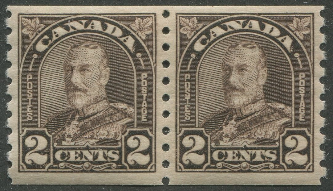 0182CA2212 - Canada #182 Pair