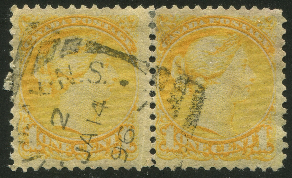 0035CA2211 - Canada #35viii - Used Pair, &#39;Strand of Hair&#39; Variety