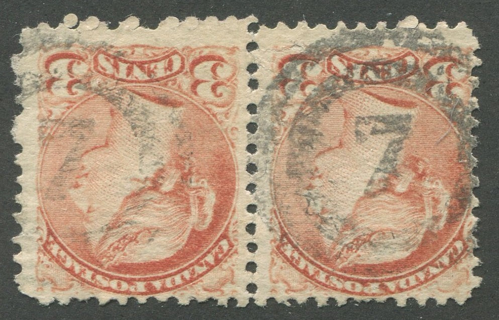 0037CA2002 - Canada #37 Pair, 2-Ring Numeral Cancel &#39;7&#39;