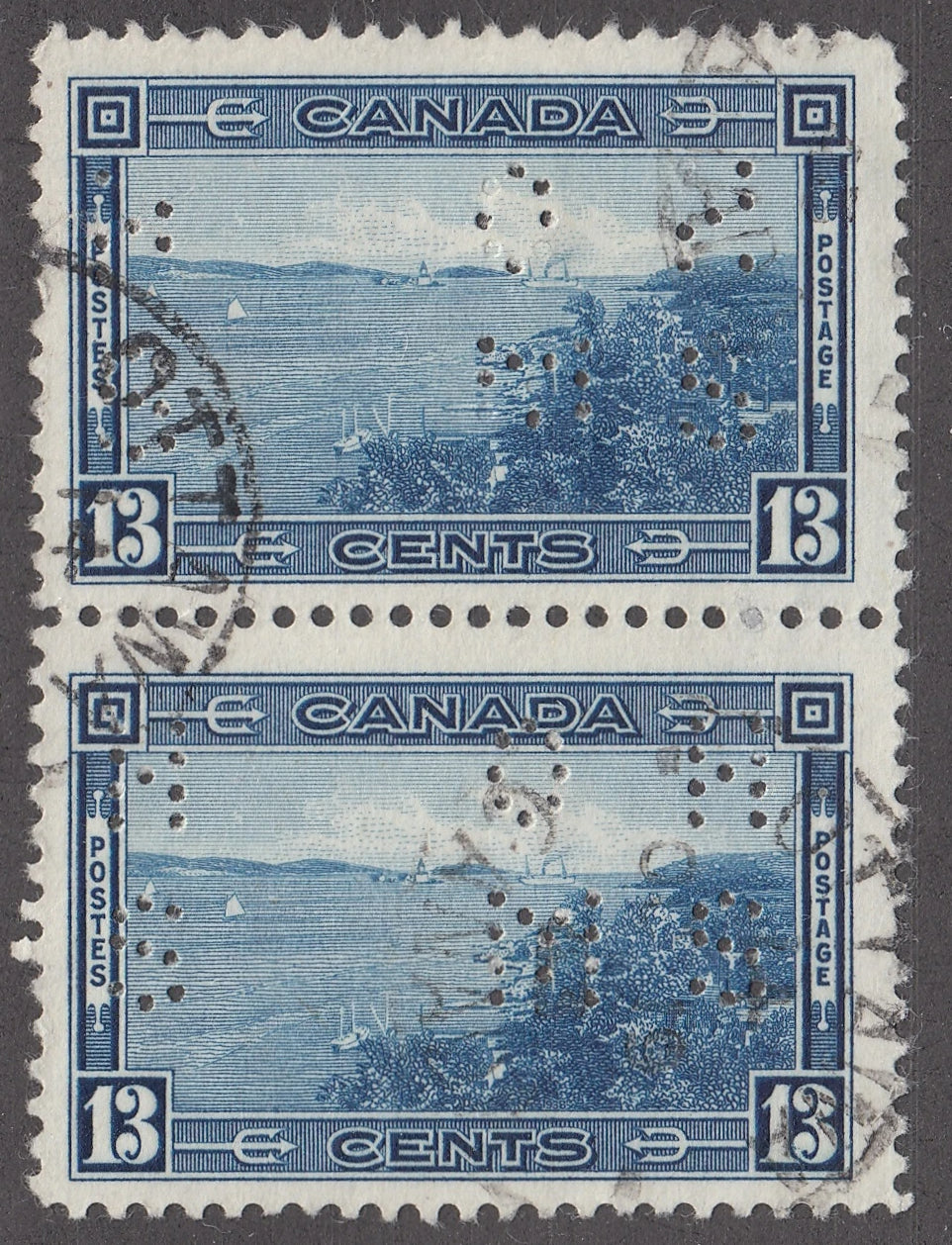 0303CA2106 - Canada O242 &#39;A&#39; - Used Vertical Pair