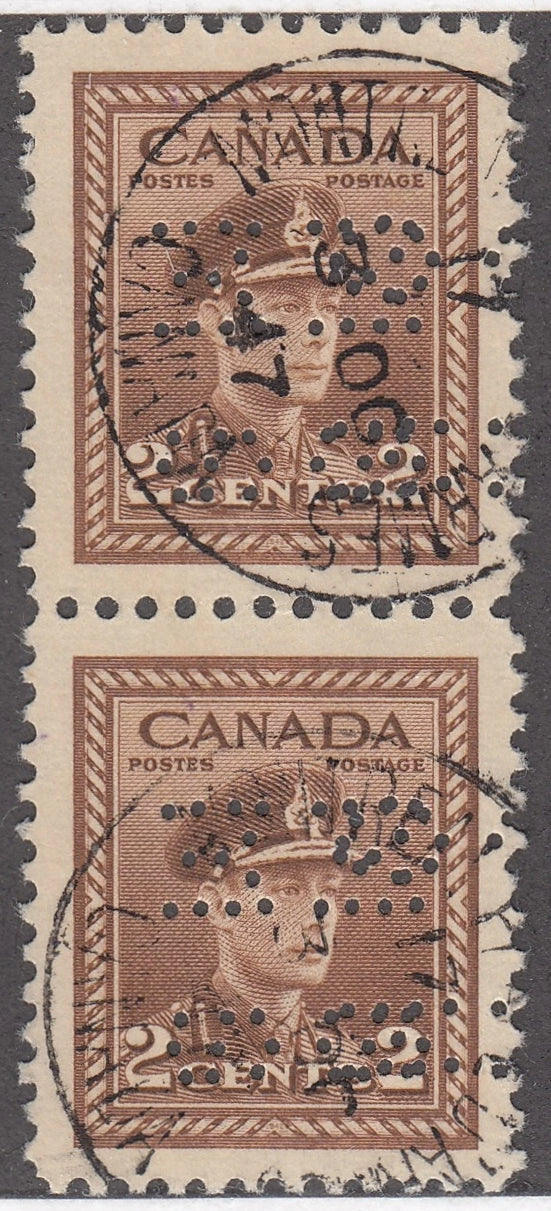 0311CA2106 - Canada O250 &#39;F&#39; - Used Vertical Pair