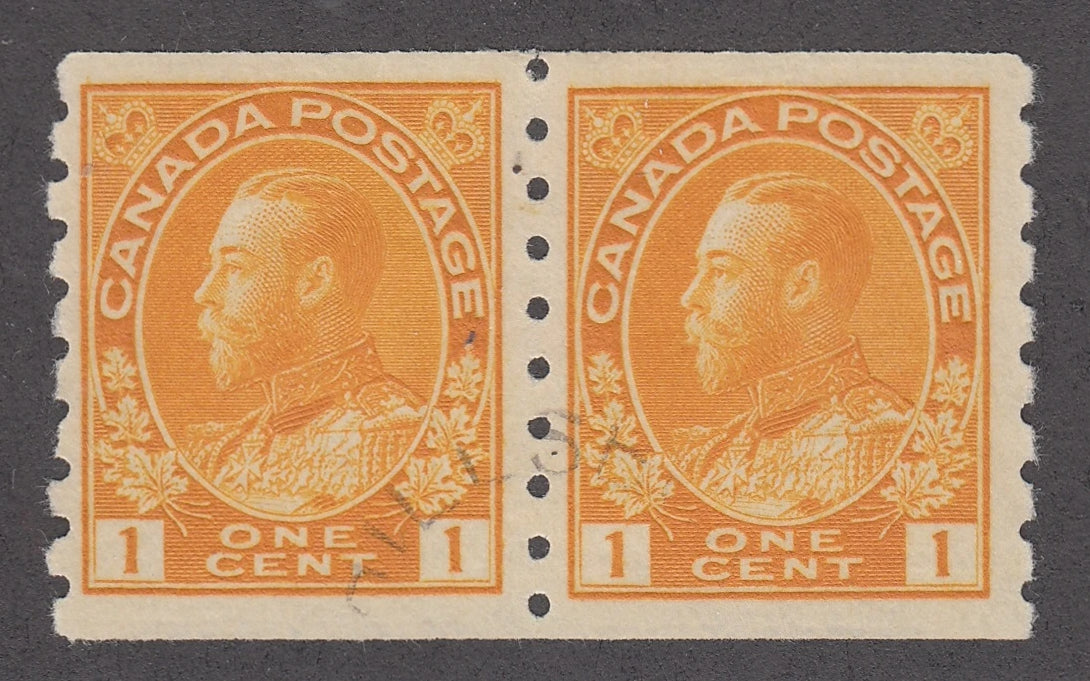 0126CA2105 - Canada #126 - Pair