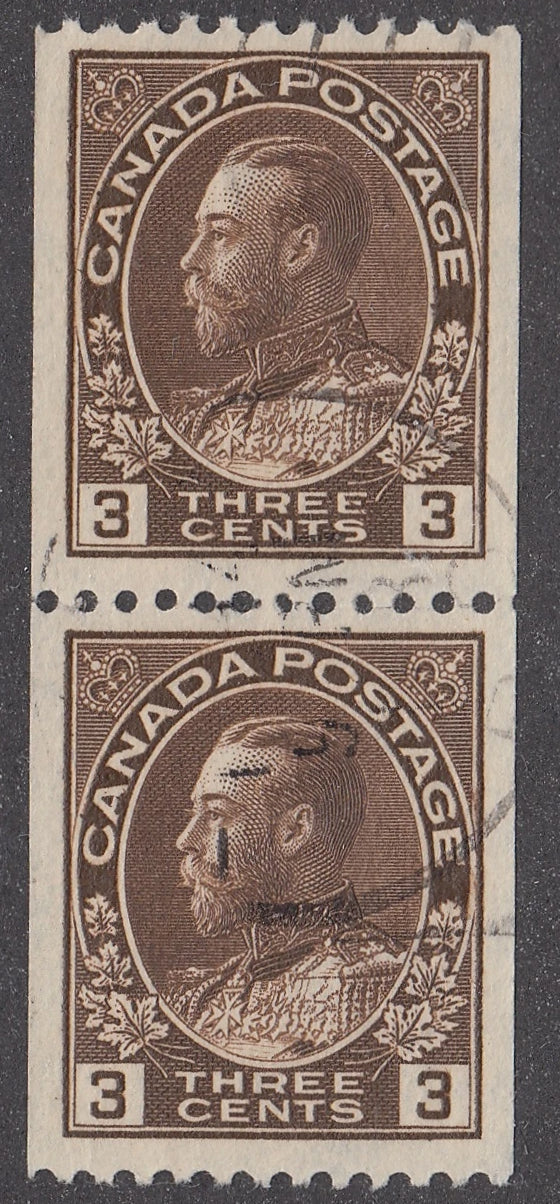 0134CA2105 - Canada #134 - Pair