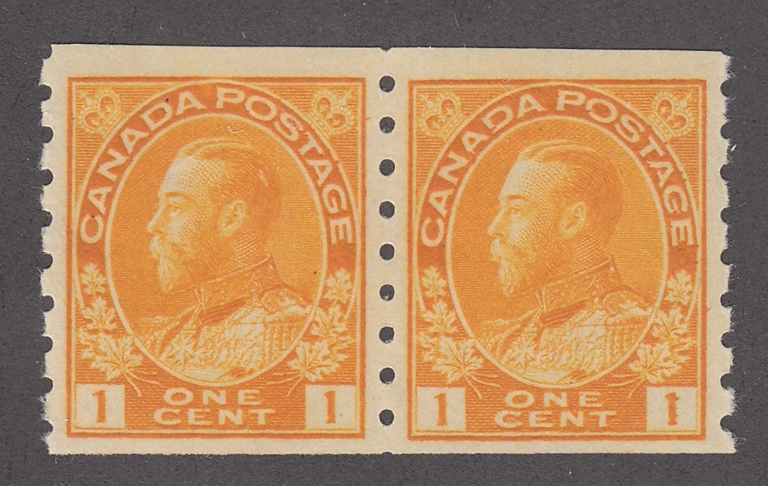 0126CA2104 - Canada #126  -  Pair