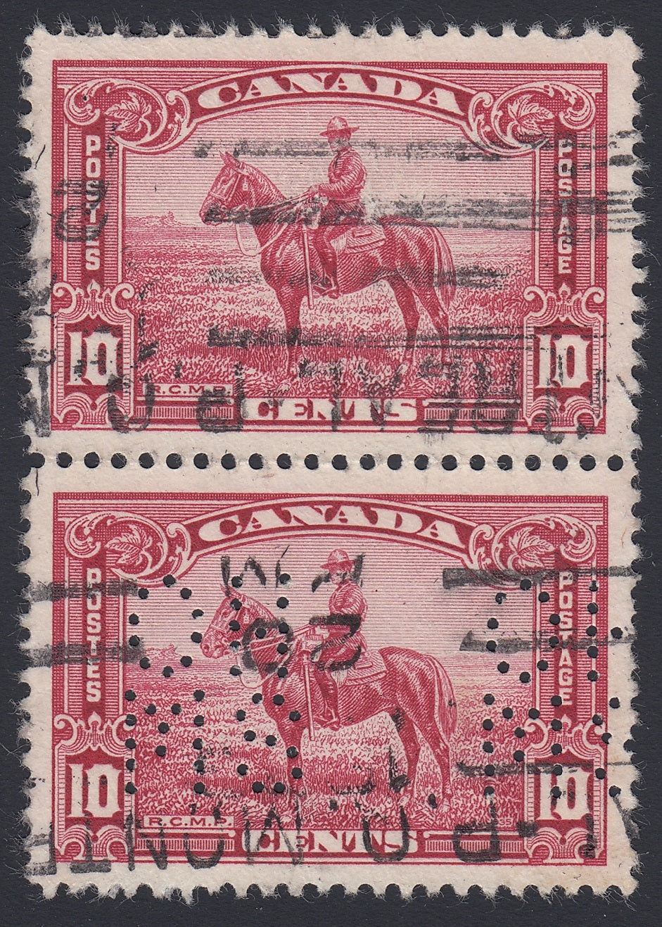 0253CA1804 - Canada OA223 &#39;A Z&#39; - Used Vertical Pair