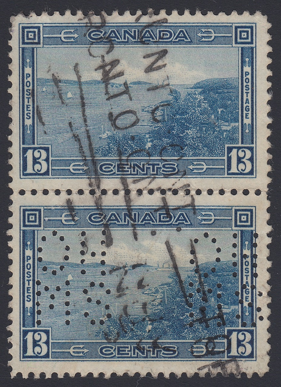 0267CA1804 - Canada OA242 &#39;A Z&#39; Used Vertical Pair